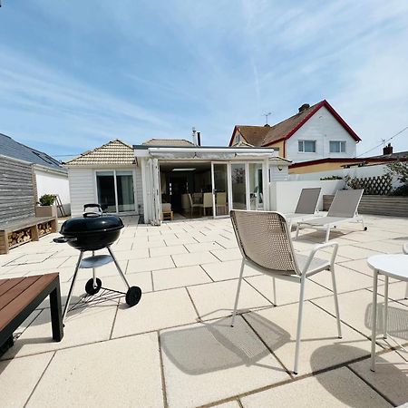 Pass The Keys Fabulous Beach Front Holiday Location Lydd Bagian luar foto