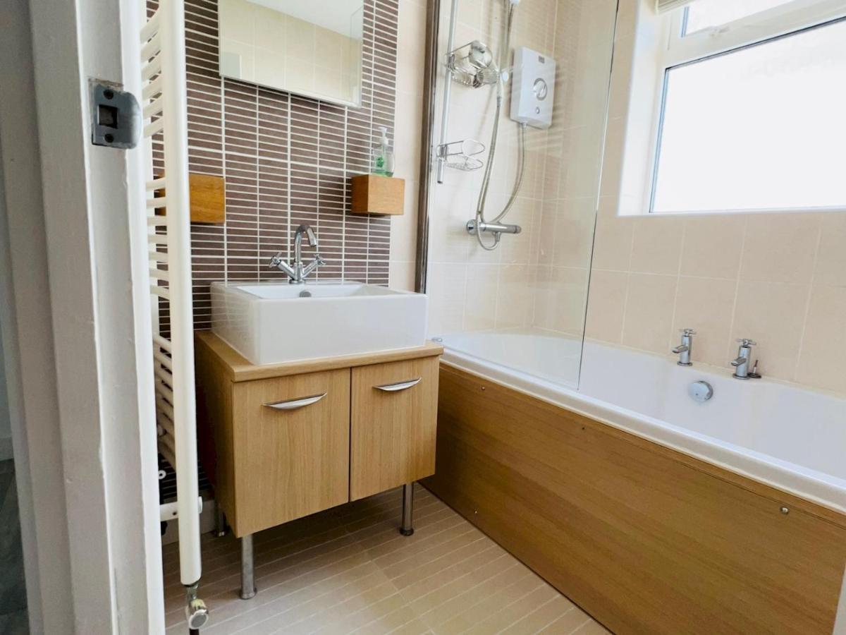 Pass The Keys Fabulous Beach Front Holiday Location Lydd Bagian luar foto